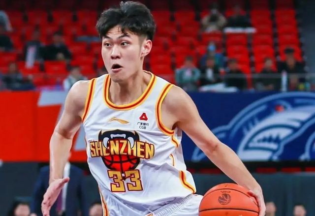 开云平台登录-广东男篮7分险胜！拒绝大逆转，新援首秀40分，李奕臻10分