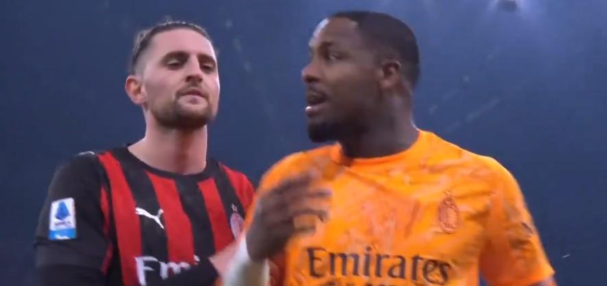 kaiyun体育-对补时阶段点球的判罚十分不满，迈尼昂比赛结束后爆粗骂裁判