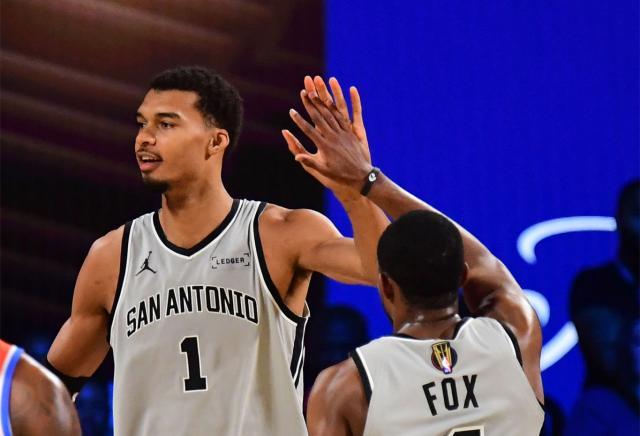 开云平台登录-终结雷霆16连胜！文班归来闪耀：完全体马刺不好惹