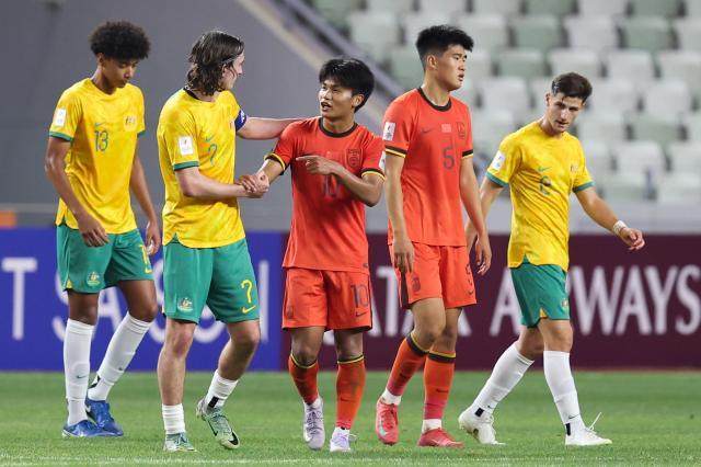 kaiyun体育-中澳核心赛后惺惺相惜 本尼：蒯纪闻值得更高平台