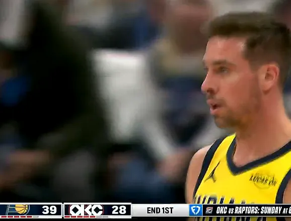 开云app下载-麦康奈尔中距离跳投压哨命中，步行者首节39-28领先雷霆