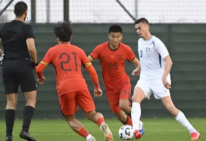 3场3球！恭喜国足 3主帅不敢重用之人被邵佳一激活 染红国脚曝光|热身赛|林良铭|国家队|乌兹别克斯坦|U23_新浪新闻