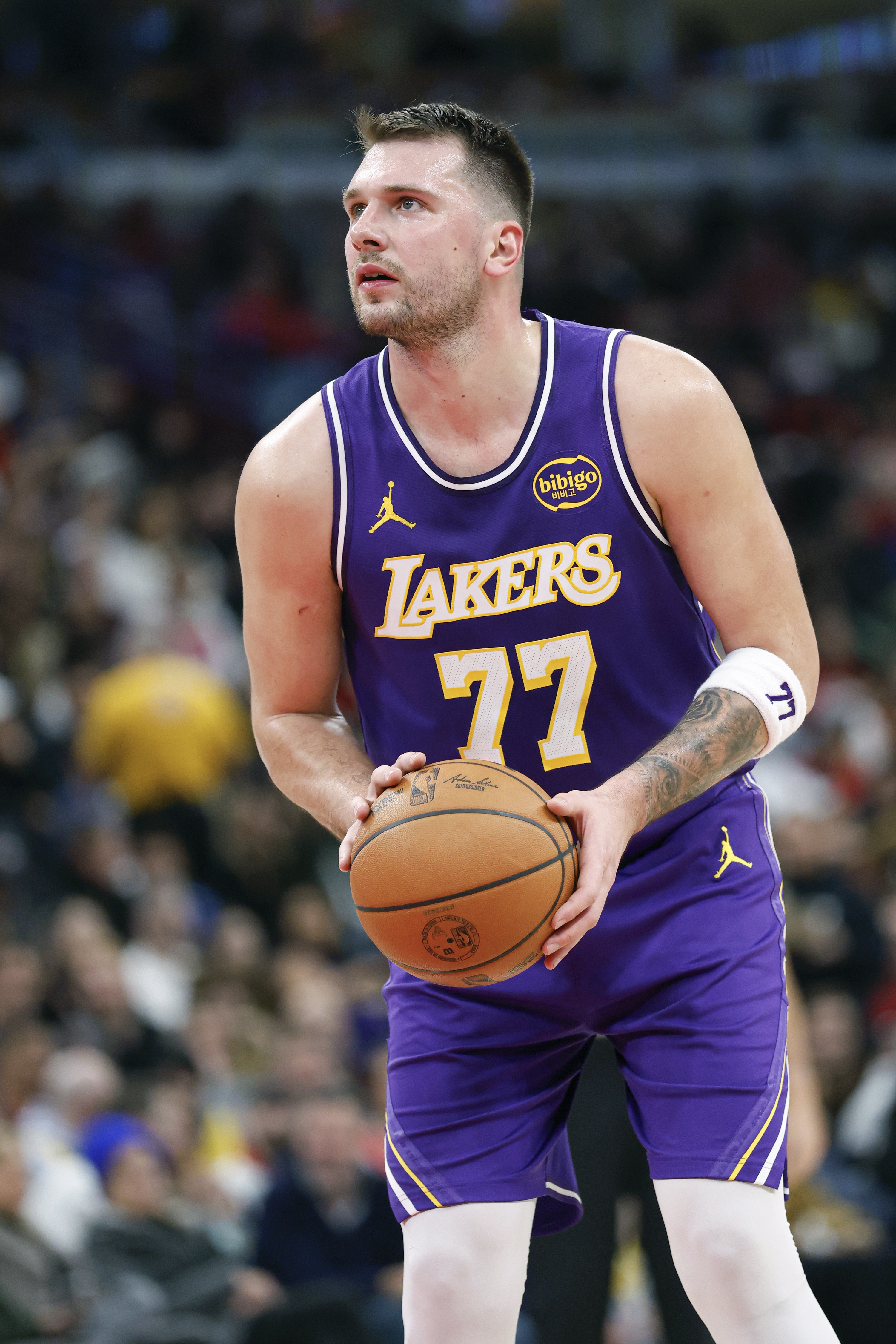 kaiyun体育-东契奇在湖人生涯砍4次45+两双 追平奥尼尔&amp;并列队史第一多